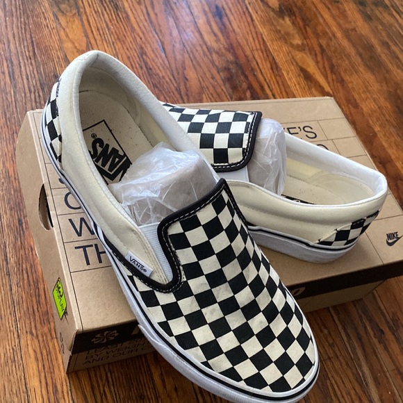 Vans - Picture 3 of 5